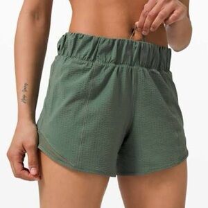Rare Lululemon Hotty Hot Short High-Rise 4" *Seersucker / Algae Green 6